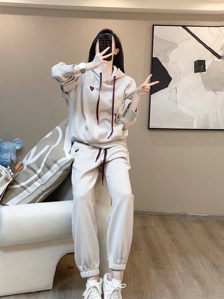 ジャージ レディース ハート刺繍入り上下セットジャージ