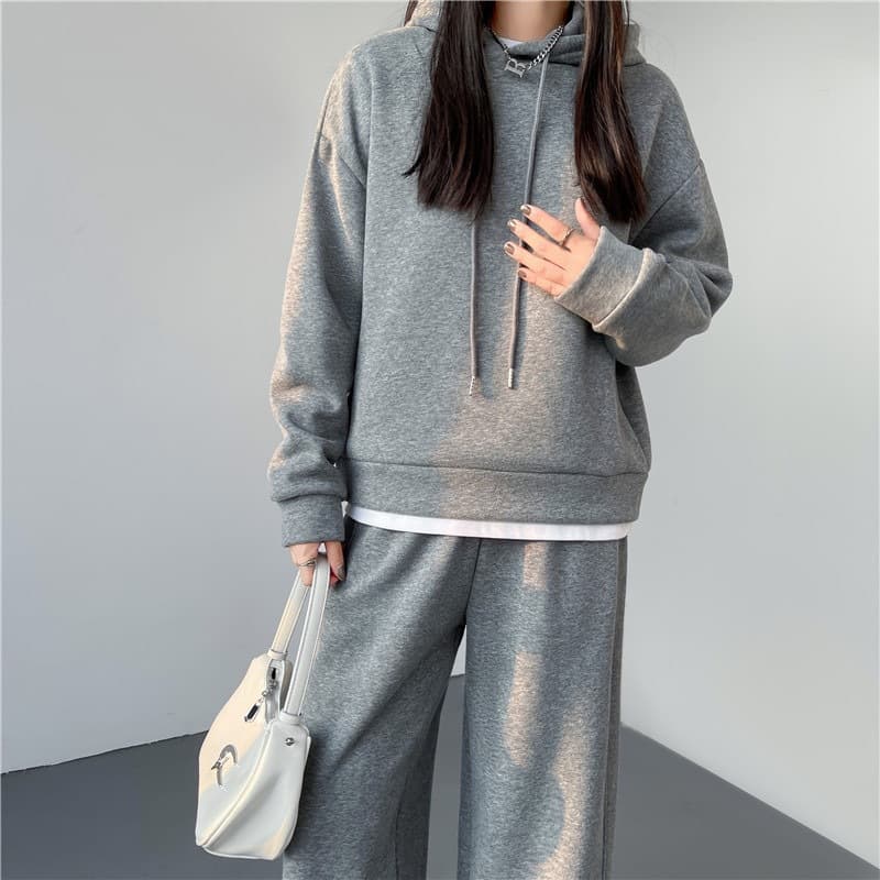 ジャージ レディース ゆったり着れる上質セットアップ